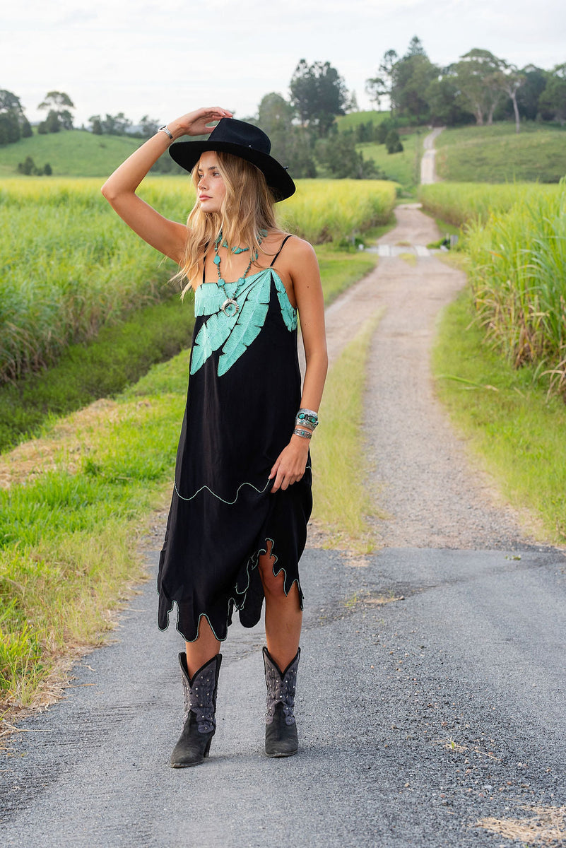 Come Away With Me Embroidered Midi Dress - Chasing Unicorns