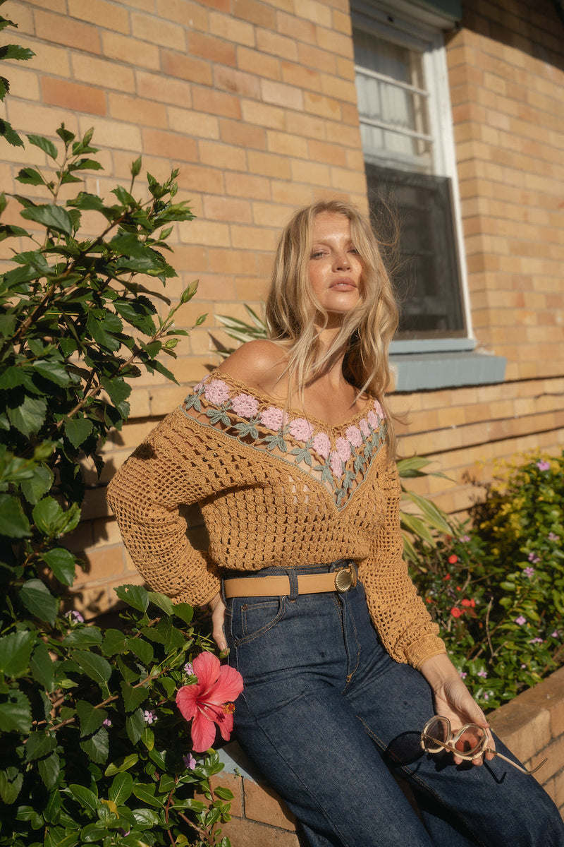 California Soul Crochet Jumper - golden meadow - Chasing Unicorns
