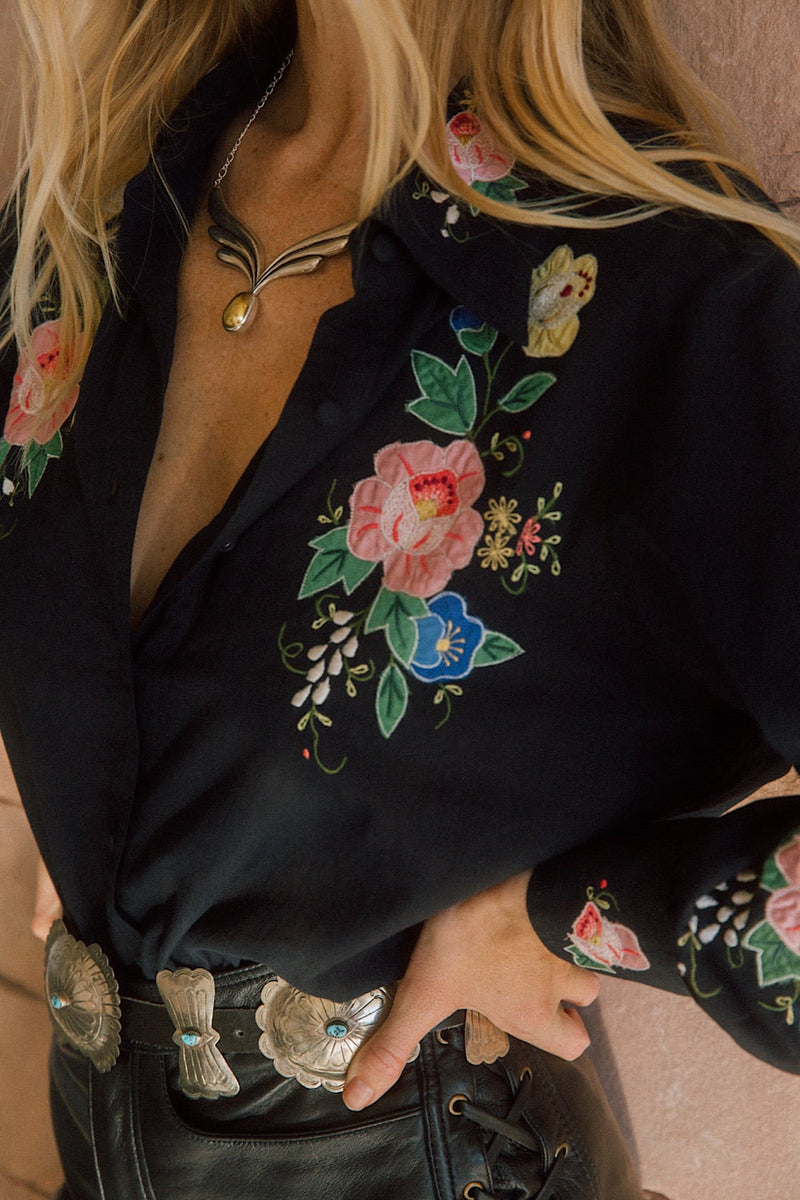 She Rides Wild Horses Cotton Appliqué Blouse - Chasing Unicorns