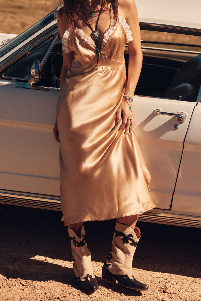 If They Come Lookin’ Leather + Suede Cowboy Boots - Bone