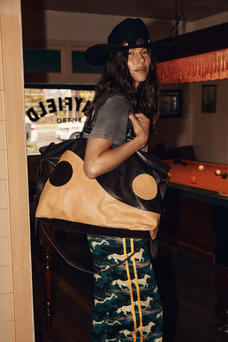 Yin Yang Leather Weekender Bag - Tan