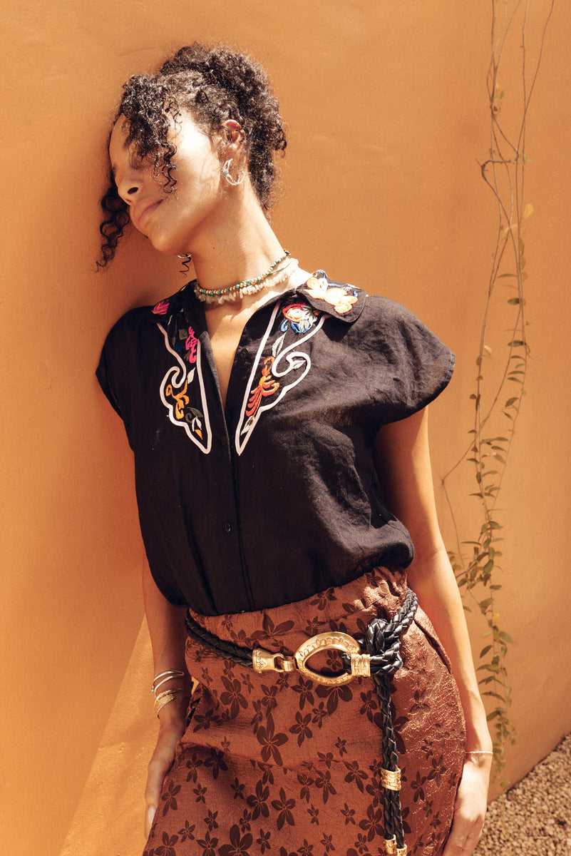 Palomino Sleeveless Embroidered Cotton Blouse