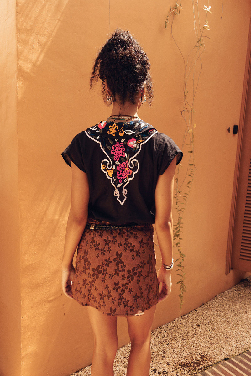 Palomino Sleeveless Embroidered Cotton Blouse