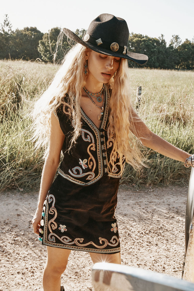 Ladies of the Canyon Embroidered Skirt