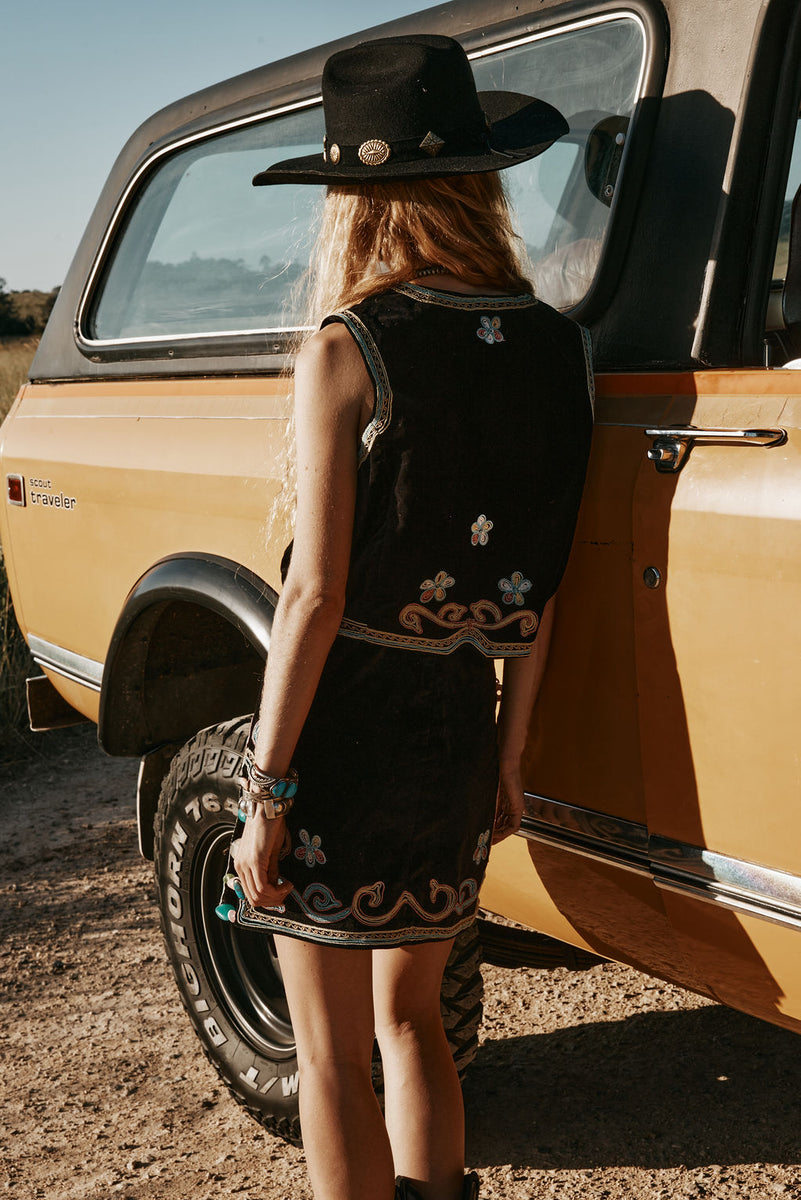 Ladies of the Canyon Embroidered Skirt