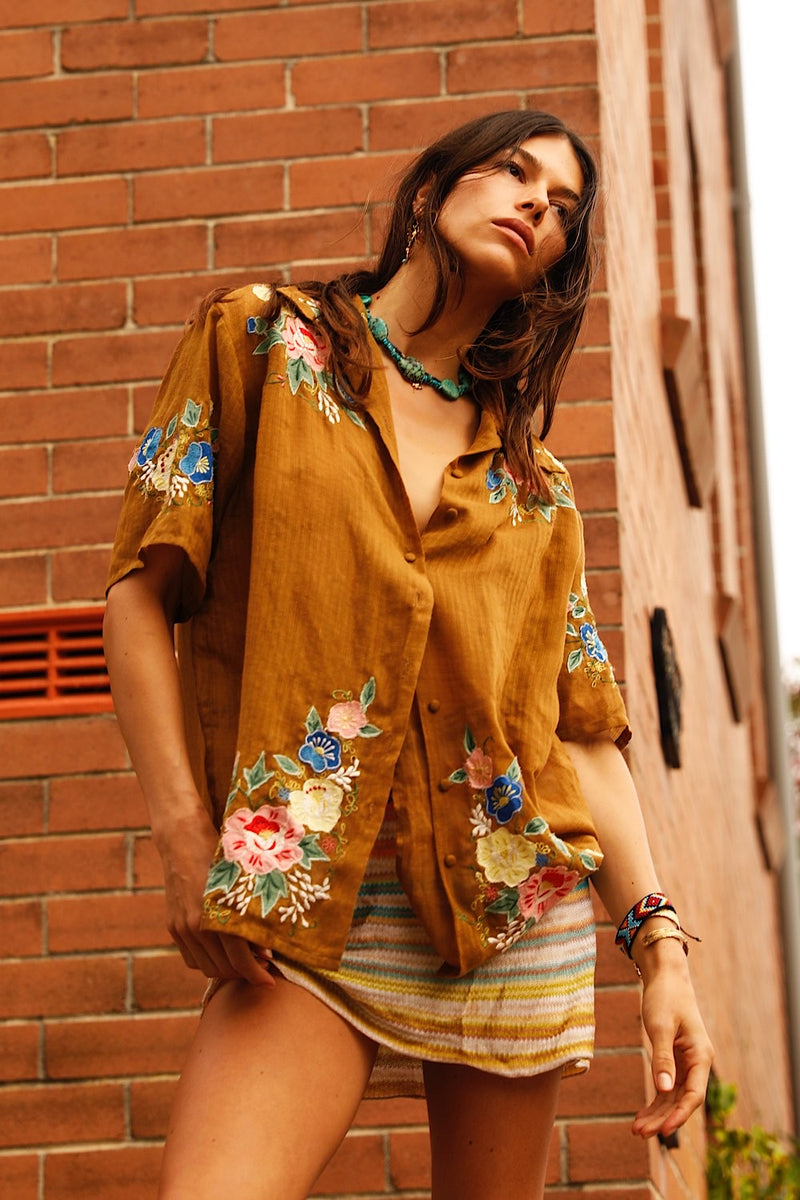 She Rides Wild Horses Embroidered Textural Cotton Short Sleeve Shirt