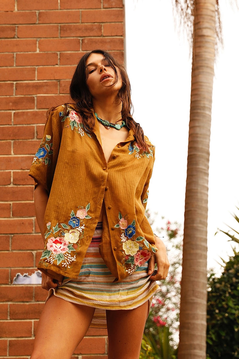 She Rides Wild Horses Embroidered Textural Cotton Short Sleeve Shirt