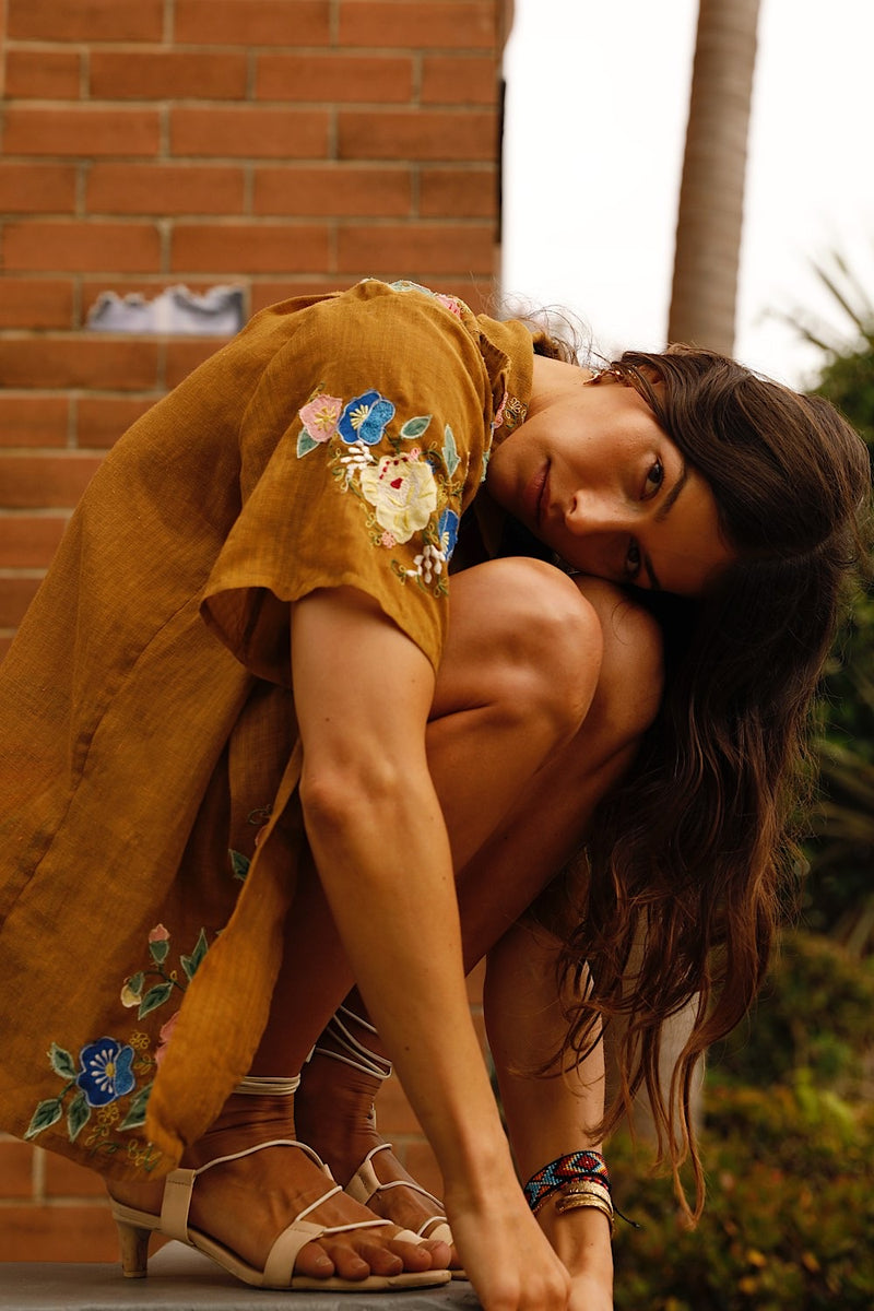 She Rides Wild Horses Embroidered Textural Cotton Short Sleeve Shirt