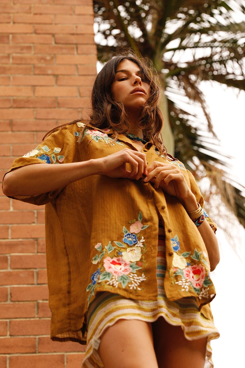 She Rides Wild Horses Embroidered Textural Cotton Short Sleeve Shirt