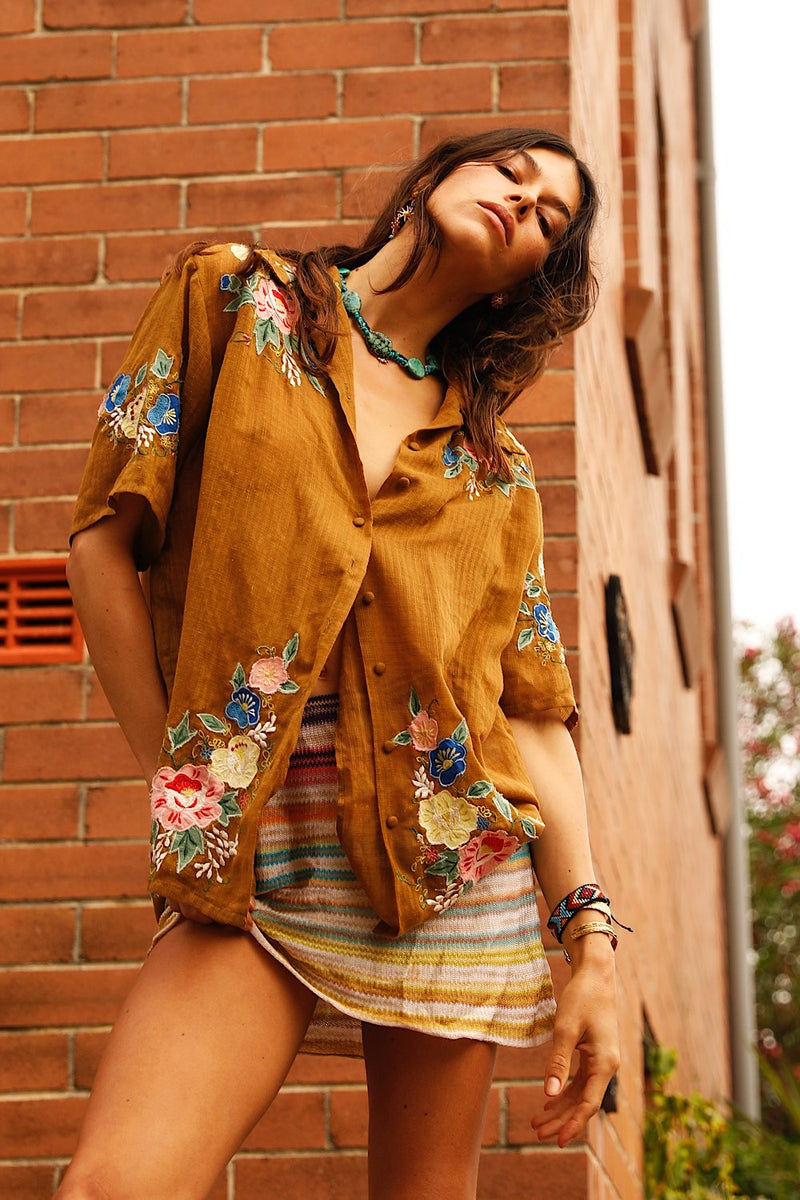 She Rides Wild Horses Embroidered Textural Cotton Short Sleeve Shirt