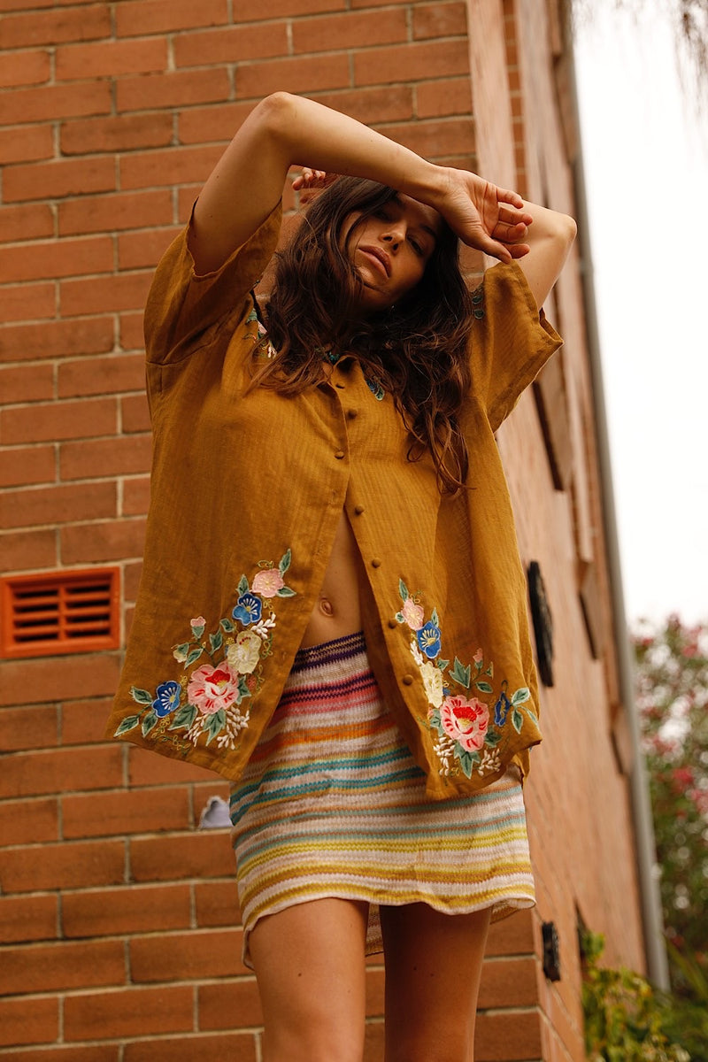 She Rides Wild Horses Embroidered Textural Cotton Short Sleeve Shirt