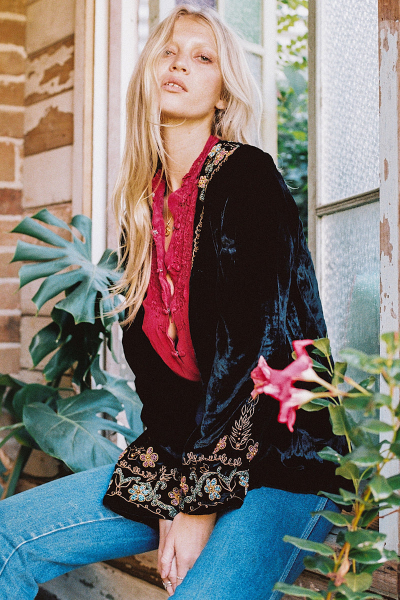 Black Magic Woman Jacket - Black - Chasing Unicorns