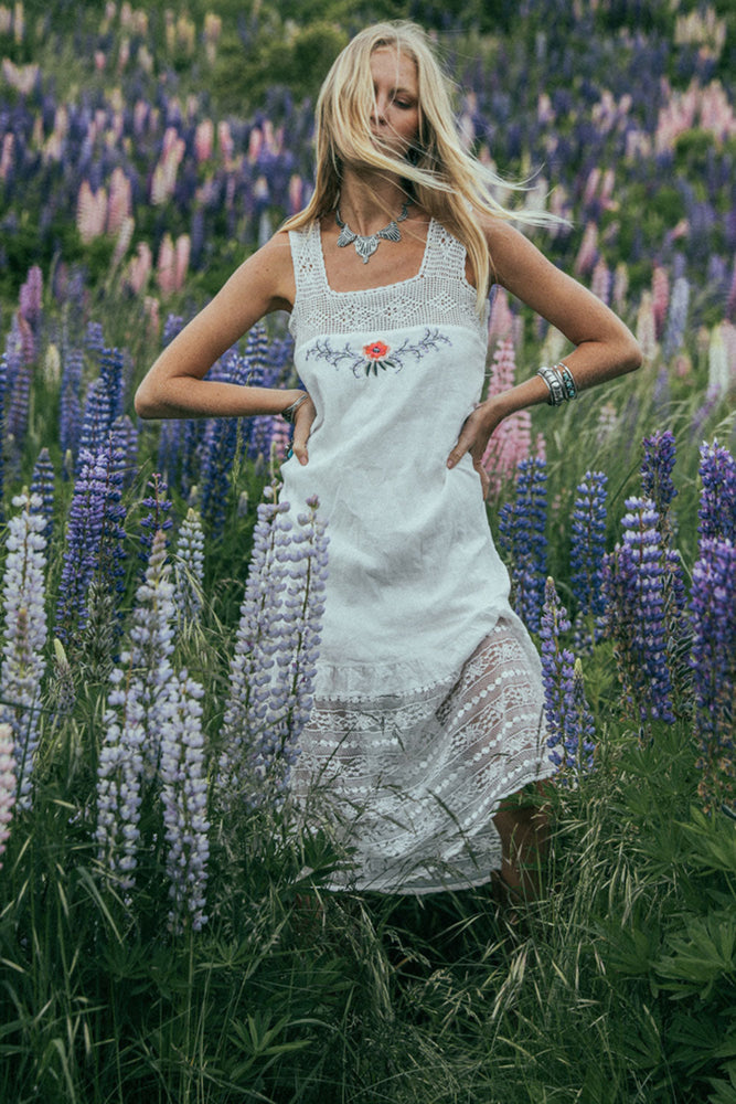 Down By The River Gauze And Lace Midi Dress - White