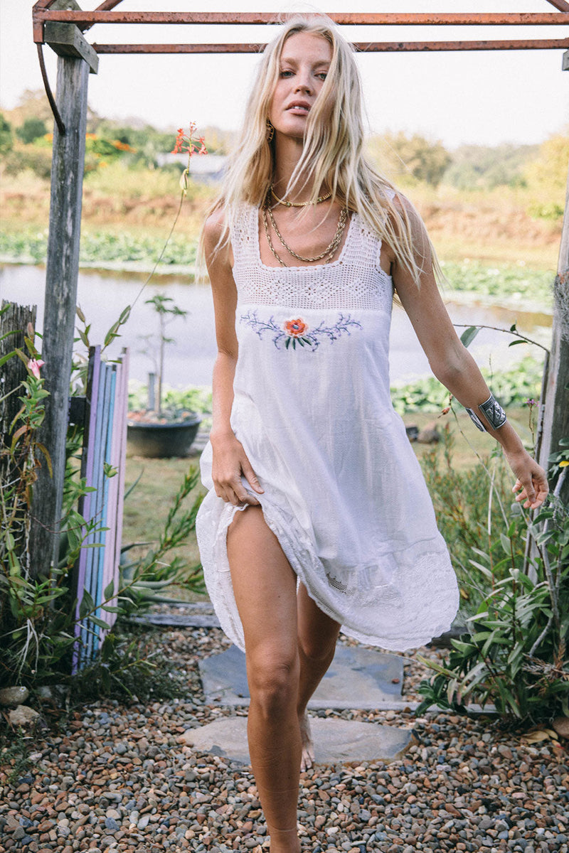 Down By The River Gauze And Lace Midi Dress - White - Chasing Unicorns