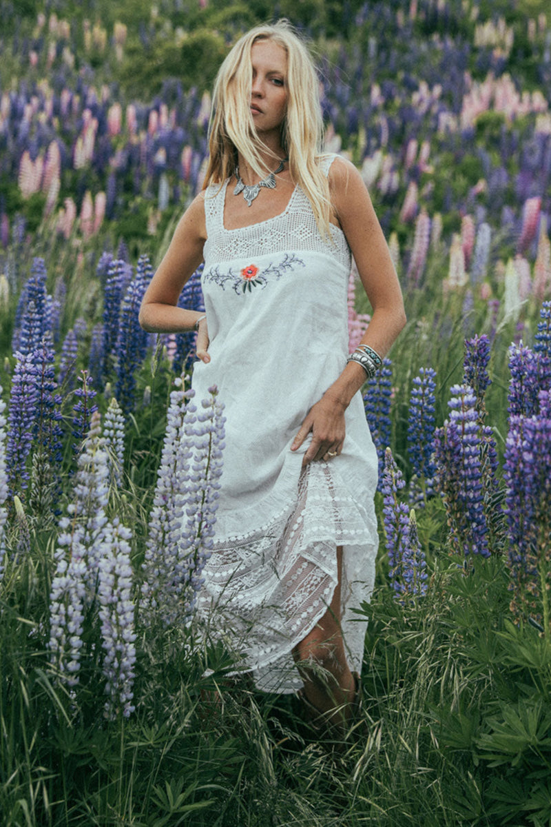 Down By The River Gauze And Lace Midi Dress - White - Chasing Unicorns