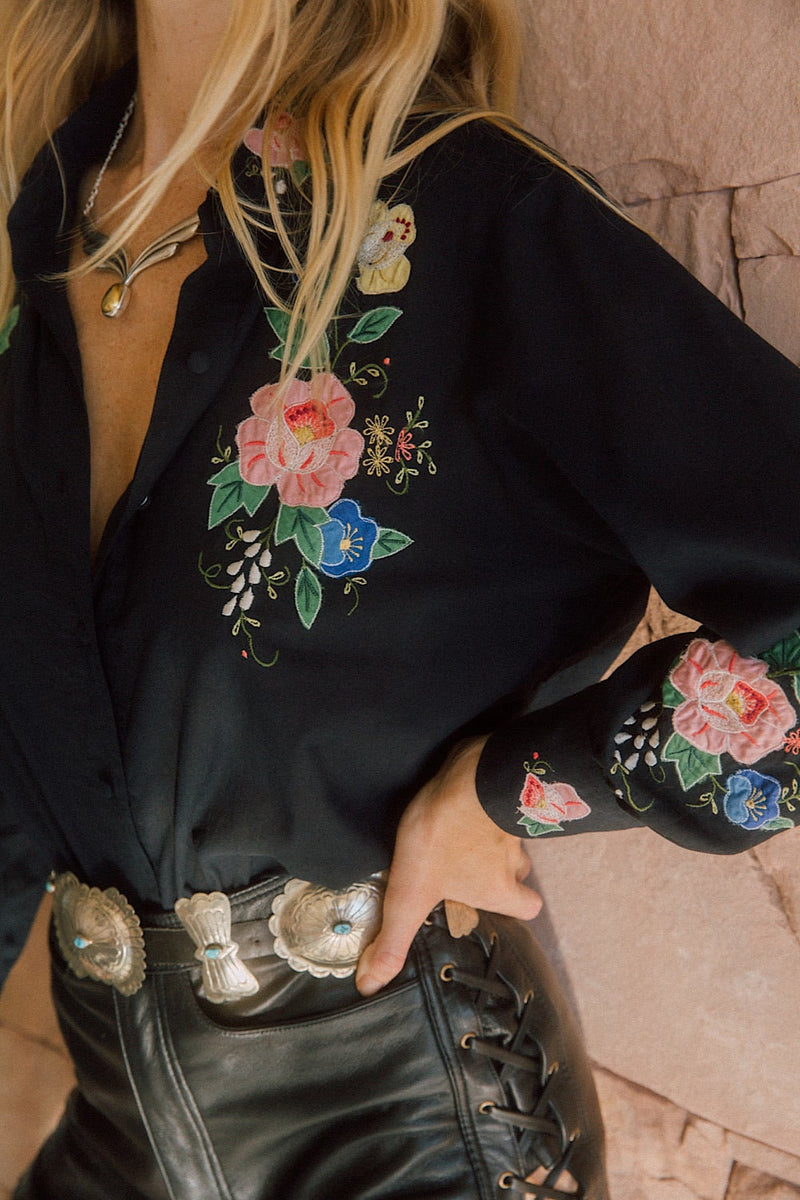 She Rides Wild Horses Cotton Appliqué Blouse - Chasing Unicorns