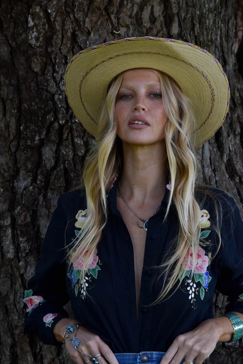 She Rides Wild Horses Cotton Appliqué Blouse - Chasing Unicorns