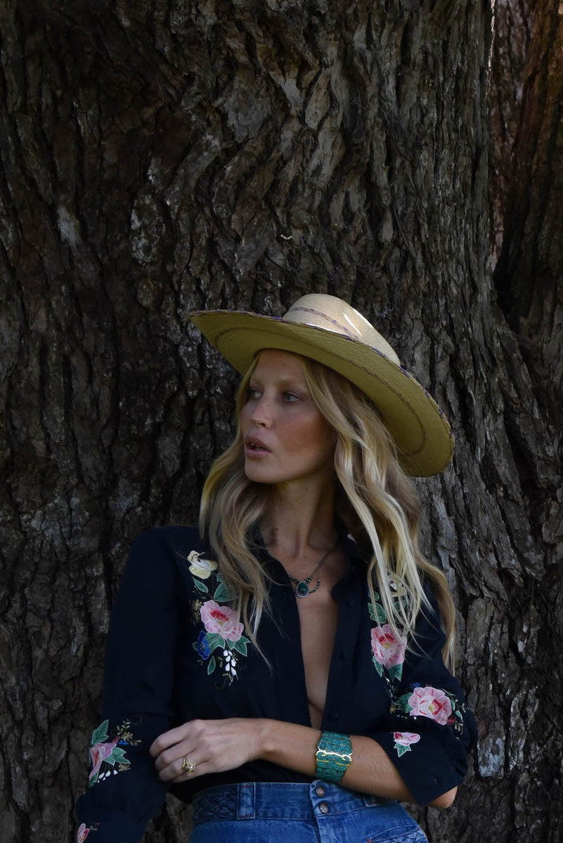 She Rides Wild Horses Cotton Appliqué Blouse - Chasing Unicorns